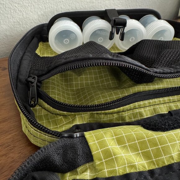 Tom Bihn - Deluxe Spiff Kit in Wasabi (muted lime green) 200 Halcyon - Picture 5 of 10